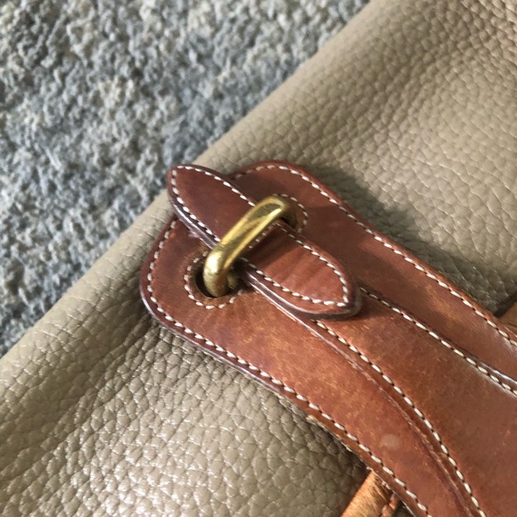 ✨BEAUTIFUL✨ Dooney and Bourke crossbody - Picture 6 of 10